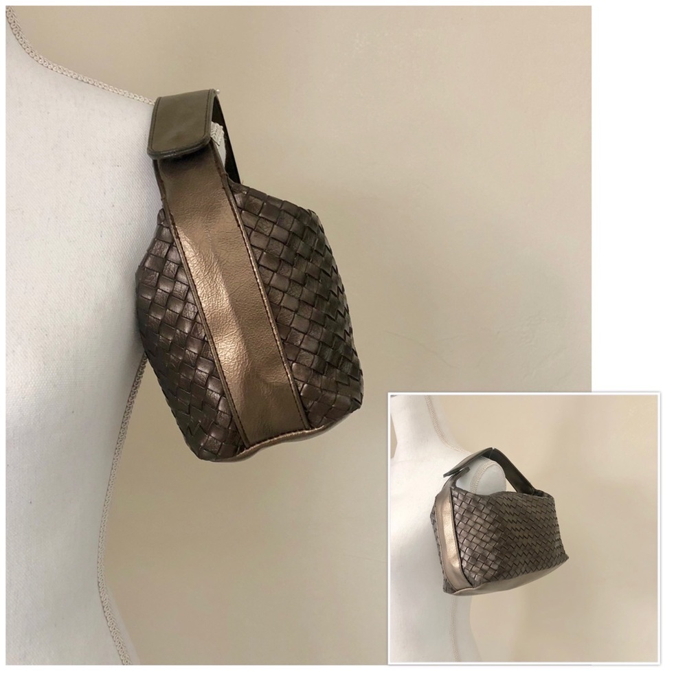 Barr + Barr NY Small Clutch - Picture 2 of 7